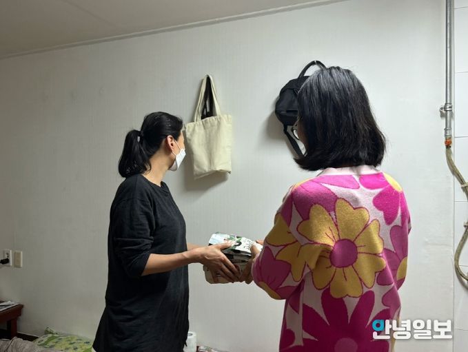 의정부시 녹양동, ‘일촌맺기’ 통해 돌봄 위기가구에 식료품 꾸러미 전달