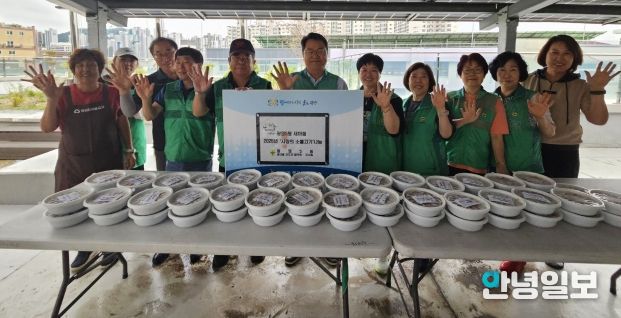 광명시 광명5동 새마을지도자협의회와 부녀회는 5월 25일 ‘사랑의 소불고기 나눔 행사’를 진행했다.