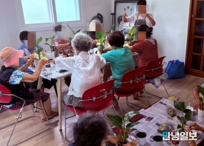 송탄보건소, 주민 정신건강을 위한 ‘나를 위한 유리병 정원 만들기 프로그램’ 운영!