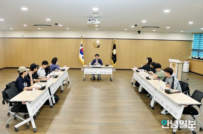 김태흥 부의장, 의왕시 대안교육기관 학생들과 시의회 참관 함께 해