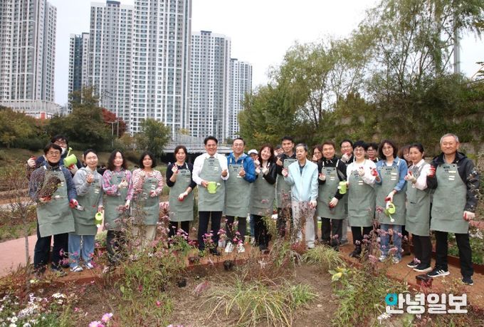 제1기 안양시민정원사 출범…‘행복정원 안양’ 발대식