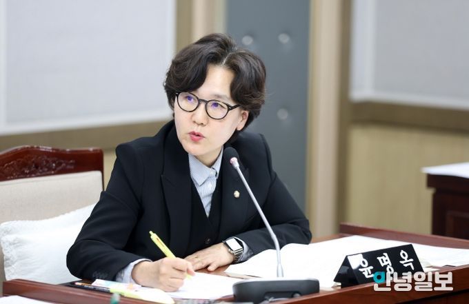 수원특례시의회 윤명옥 의원