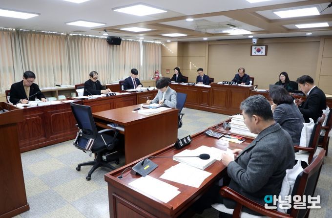 수원특례시의회 도시미래위원회, 조례안 등 안건심사