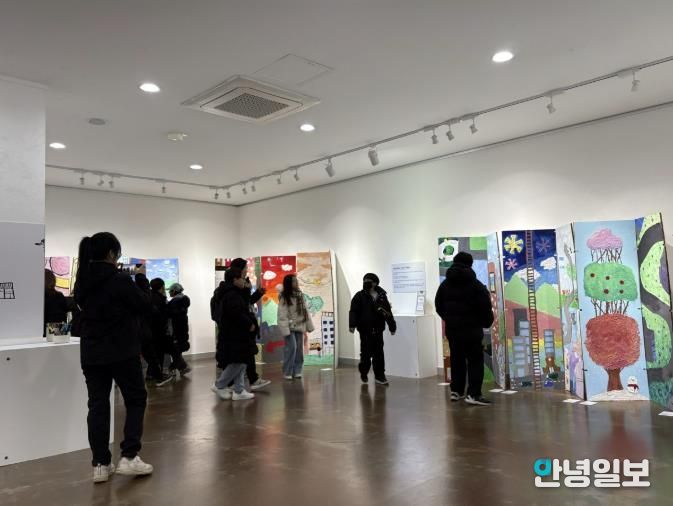 <찾아가는 미술관> 결과공유전 전경