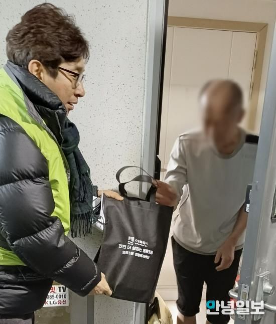 수원시 영통구 영통3동 지역사회보장협의체, 취약계층 대상 반찬 도시락 전달