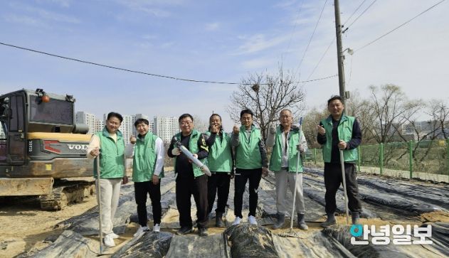 수원시 권선구 곡선동 새마을지도자협의회, ‘사랑의 감자심기’