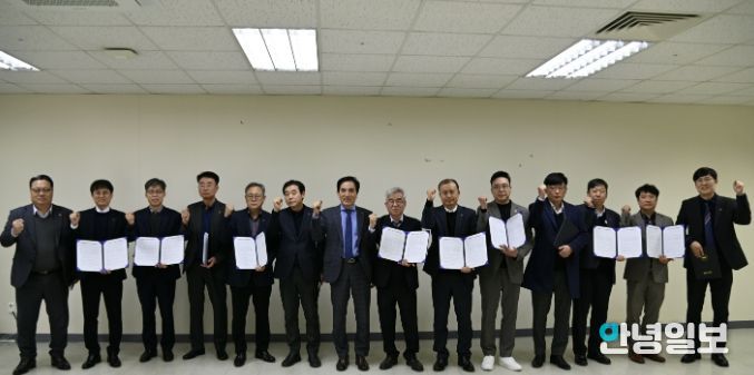 화성도시공사 주요 보직자 ‘경영성과계약’ 체결에 따른 단체사진