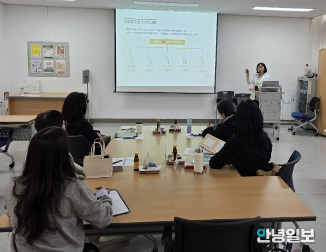 고양시 덕양구보건소 치매안심센터, 치매 예방지원 자원봉사자 교육 실시