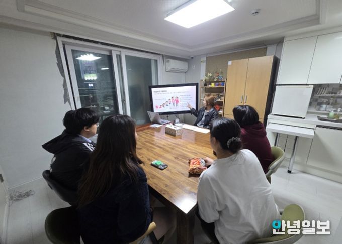 ‘고위기 청소년 맞춤형 지원사업’ 프로그램 진행