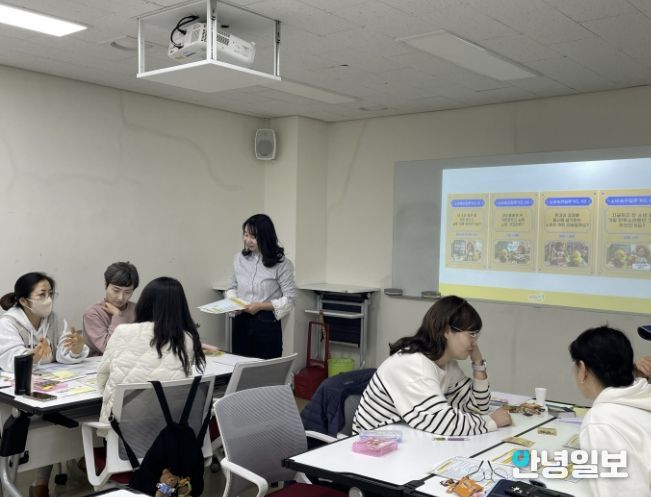 시흥시인재양성재단 배곧너나들이센터, 지역 마을강사 역량 강화 '너나들이샘 성장학교' 성료