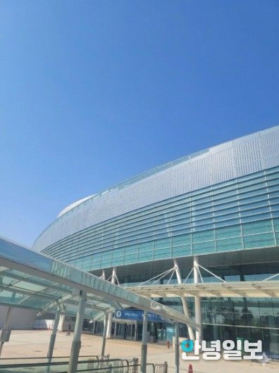 킨텍스 제1전시장 건물 일체형 태양광(BIPV태양광)